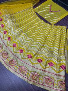 Lehenga choli สีเหลืองมะนาวแบบดั้งเดิมด้วยผ้าจอร์เจียที่เย็บด้วยโซ่สำหรับงานเทศกาลและงานแต่งงาน - Product Image 6