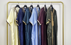 Vêtement musulman traditionnel Kaftan Robe islamique Dubaï Robe islamique pour hommes Tissu de soie brillant <span class=keywords><strong>arabe</strong></span> saoudien Robe marocaine pour hommes - Product Image 5