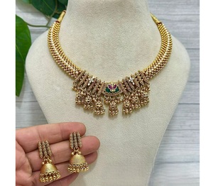 Ensemble collier et boucles d'oreilles en laiton plaqué or de qualité supérieure, serti de moissanite fine, pour femme, cadeau de mariage traditionnel, idéal pour les fêtes - Product Image 3