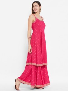 Tenue ethnique unie à col rond, style décontracté, sans manches, longueur genou, ourlet évasé, forme Anarkali, en viscose et rayonne - Product Image 3