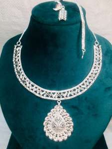 สร้อยคอ925ชุบเงินสไตล์วินเทจสำหรับสตรีพลอยตาแดงหินโลหะผสม Goodluck ทำจากโลหะผสมมีเส้นไข่มุกมาตรฐานยุโรปสำหรับเป็นของขวัญ - Product Image 4