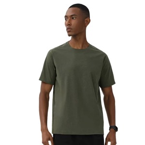 Camiseta deportiva transpirable de secado rápido para hombre, camiseta de gimnasio de estilo Spandex de poliéster en blanco con logotipo personalizado - Product Image 1