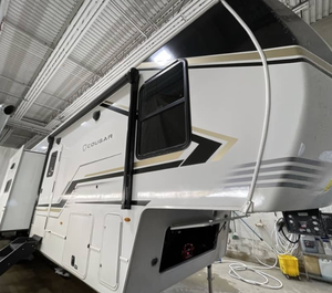 Moderno - Más Vendido - USADO - 2026 - Keytone Cougar 364-BH-L - RV - Listo para Entrega a Domicilio - Product Image 1