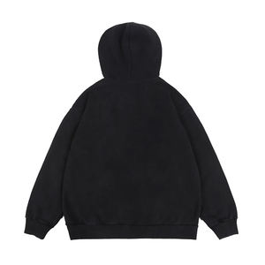 Sweat-shirts unisexes avec logo personnalisé imprimé en relief |   Tissu French Terry lourd pour streetwear |   Hiver 3D en relief |   Fabricant de vêtements - Product Image 3