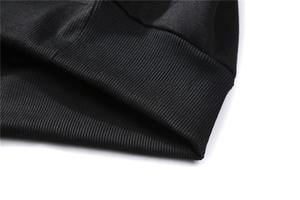 Sudadera con capucha atlética de calidad premium para hombre, 100% algodón, transpirable, diseñada para sesiones de entrenamiento de estilo de vida activo, lista para enviar - Product Image 4