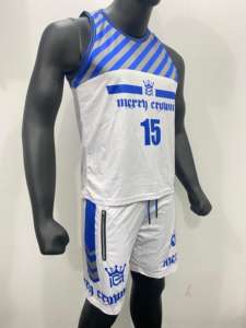 Maillot de basket-ball de haute qualité 100% polyester nouveau style motif solide respirant avec logo de nom d'équipe personnalisable sur le devant - Product Image 4