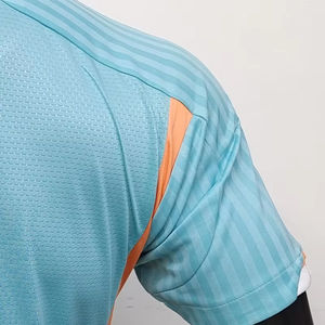 قميص رياضي مخصص مطبوع بتقنية النقل الحراري 100% من ألياف الخيزران بياقة عالية وزن 160 جرام للرجال بالجملة - Product Image 2