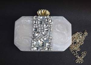 Pochette en résine pour femme, décor fleur diamant, fermeture magnétique étanche, sac à main tendance pour fêtes et occasions spéciales - Product Image 3