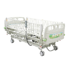 Cama pediátrica eléctrica avanzada con altura ajustable, rieles de seguridad, control remoto y diseño cómodo para los niños - Product Image 3