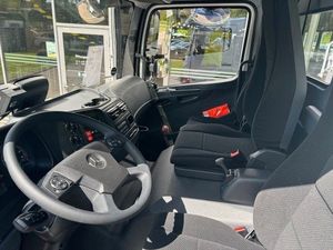Camión Volquete Mercedes-Benz ATEGO 1530, Diésel, 4x2, Transmisión Automática, Euro 6, Capacidad de Carga de 1-10t, Volante a la Izquierda, Nuevo - Product Image 4