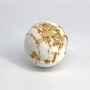 Bombes de bain artisanales bio au miel, lait, lavande, noix de coco et beurre de karité – Parfums relaxants pour le corps - Product Image 1