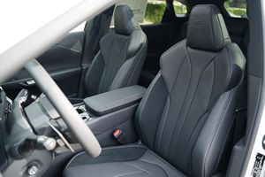 Toyota RX 500h F SPORT Performance AWD 4dr SUV AWD (2.4L 4 cilindros Turbo híbrido gasolina/eléctrico 6A) 2023 Usado, Listo para Enviar - Product Image 5