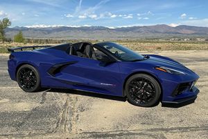 Chevrolet Corvette Stingray Convertible 2025 SUPER LIMPIO, LISTO PARA ENVIAR - Product Image 2