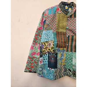 Veste en coton réversible indienne faite à la main Boho Chic matelassée Patchwork Design Unique imprimé différents motifs confortable automne lin - Product Image 2