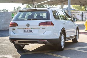Volkswagen Golf Alltrack SE 2019 Usado en Excelentes Condiciones - Product Image 4