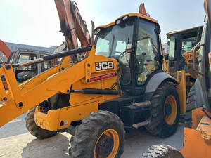 Retroexcavadora Usada JCB 4CX 3CX en Venta con Cabina Confortable, Ruedas 4x4 de Primera Calidad y Entrega Rápida Disponible - Product Image 3