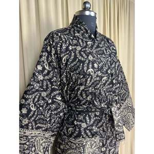Yak Wool Blend Cozy Warm Winter Romance Loungewear <b>Women's</b> Black Paisley Cardigan House Coat Quirky Pockets Free Kimono <b>Robe</b> - Product Image 5