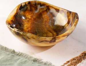 Cuencos y platos de resina con remolinos acabados a mano y superficie pulida perfectos para servir regalos y decoración creativa del hogar - Product Image 2