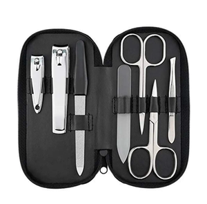 Kit de manucure pédicure 8 pièces de haute qualité Ciseaux à ongles luxueux en acier inoxydable Clipper Poussoirs avec pochette en PU - Product Image 1