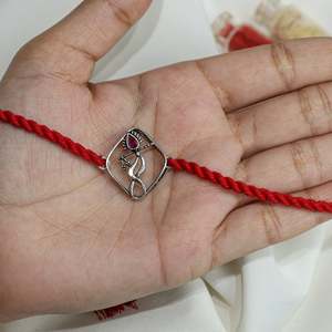 Colgantes de Plata 925 con Diseño de Morpankh Murli y Engaste de Bisel, Chapados en Oro Rosa y Rodio, Estilo Religioso - Product Image 1