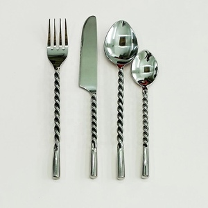 Juego de cubiertos de plata de acero inoxidable pulido estilo occidental con mango de diseño trenzado, alta calidad, para el hogar - Product Image 3