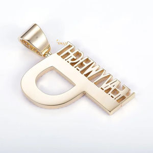 Colgante de hip hop de peso pesado con letra P, busto completo en plata 925 con diamantes de moissanita de corte brillante redondo - Product Image 3