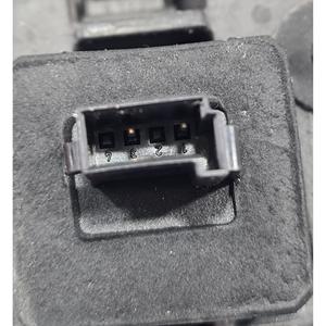 BOTÓN DE APERTURA DE LA PUERTA TRASERA OPEL Corsa E 3ª Serie 13401592 (15>) - Product Image 6
