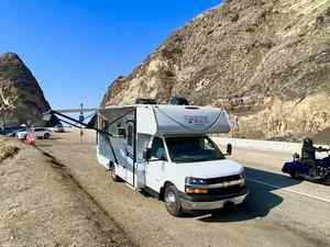 Camping-car de luxe 2024 Coach Men Cross Trail 23XG Noir/Gris foncé/Bleu foncé pour 4-6 personnes, norme Euro 5, taille 2,35 m - Product Image 6