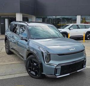 Listo para envío, limpio, 2023 Kia EV9 MV GT-Line Wagon, volante a la derecha - Product Image 1