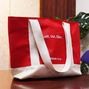 Sacs à provisions en toile de coton haut de gamme personnalisables Logo imprimable respectueux de l'environnement portable pour cadeaux sacs à main Made Viet - Product Image 1