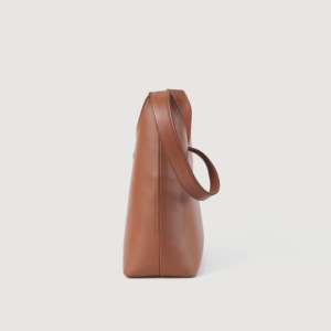 กระเป๋าโฮโบหนังแท้สเตฟานี บราวน์ - Product Image 6