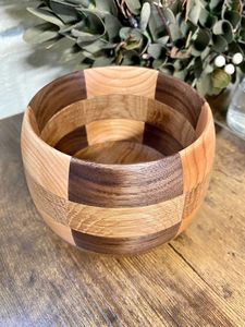 Wholesale Round Acacia Wooden Bowl in Large Size With Natural Finished Wood Salad Serving Bowl <b>Dinnerware</b> - Product Image 2