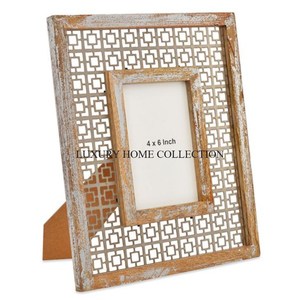 Cadre photo en bois intemporel avec un design élégant et une construction robuste parfait pour encadrer des portraits, des photos de famille ou des moments spéciaux - Product Image 1