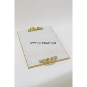 ถาดเสิร์ฟอาหารพร้อมที่จับดอกไม้สำหรับตกแต่งโต๊ะดีไซน์เนอร์ถาดทองเหลืองลายหินอ่อนแนววินเทจ - Product Image 1