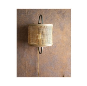 Lámpara de Pared LED de Mimbre Vintage Hecha a Mano, Estilo Tradicional, para Decoración del Hogar y Dormitorio, Colección Iqbal, Gran Venta - Product Image 4
