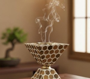 Luxury Geometric Incense Burner Modern <b>Honeycomb</b> Mop Inlay Bakhoor Oud Burner Home <b>Decor</b> For Ramadan & Middle East Gulf Home Use - Product Image 2