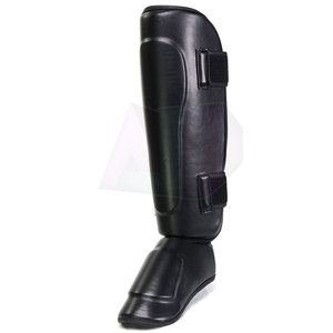 สนับแข้งหนังพรีเมียมน้ำหนักเบา พร้อมผ้าระบายอากาศที่สวมใส่สบาย สำหรับการฝึกซ้อมและการแข่งขันสำหรับผู้ใหญ่ - Product Image 5