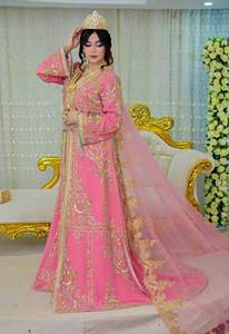 2025 @ Broderie élégante sur robe Caftan Takchita pour femme avec perles de verre en cristal embellies, Dabka, perles, travail de zari en pierre - Product Image 2