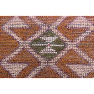 Alfombra Turca Vintage, Alfombra de Pasillo de 2.7x10 pies, Alfombra de Lana con Diseño Floral en Tonos Rosa y Marrón - Product Image 3