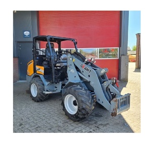 Choice Giant G3500 doté d'un moteur de 66 CV, d'un poids en vide de 3800 kg et de gros pneus haute traction pour travaux lourds. - Product Image 3