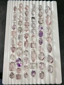 Cabochon de quartz Super Seven à facettes naturelles de qualité supérieure coupe lisse incroyable bijoux en vrac disponibilité OEM - Product Image 5