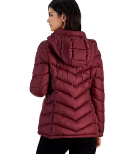Manteaux bouffants classiques pour femmes Production OEM Vestes pour femmes de style simple Usine de vêtements d'extérieur Vestes bouffantes pour femmes en gros - Product Image 4