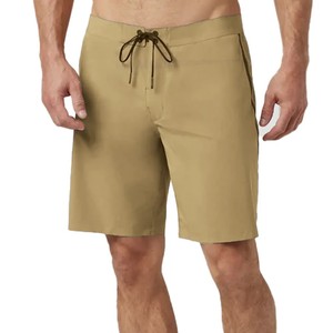 Boardshorts ligeros resistentes al agua de secado rápido para hombres con costuras duraderas y opciones de perforación - Product Image 4