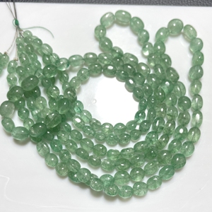 Cuentas de pepitas lisas de cuarzo de fresa verde Color Esmeralda ruso para joyería Cuentas de piedra Premium - Product Image 5