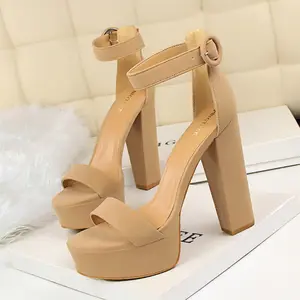 Chaussure femme grande taille娇小talon高品质块鞋跟设计性感女士夜总会鞋的高跟