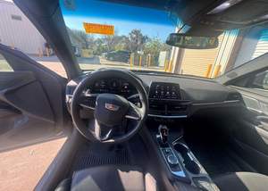 Bien mantenido limpio 2024 Cadill-ac CT4 Premium Luxury - Product Image 4