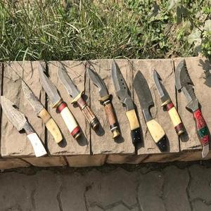 Cuchillo de Damasco al Mejor Precio, Lote Surtido con Funda de Cuero, Hecho a Mano, Totalmente Afilado, Sin Rechazos - Product Image 1