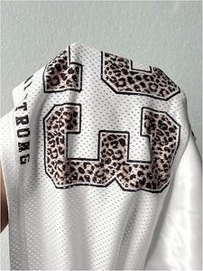 Chemise confortable pour femmes avec un design élégant Tissu en coton respirant Parfait pour tous les jours et Gym Streetwear - Product Image 6