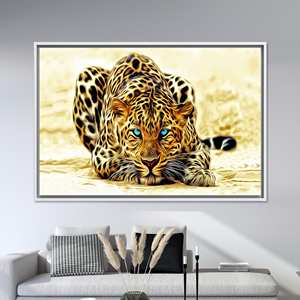 Impression sur toile Tigre aux yeux bleus : décoration murale élégante avec animaux, toile encadrée blanche - Product Image 1