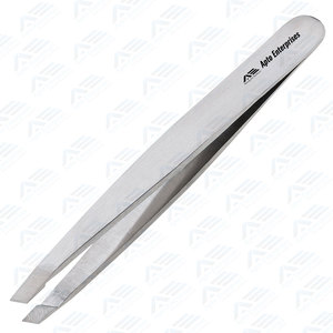 Pince à épiler courbée légère pour extensions de cils Instruments de soins de beauté Produits de soins de beauté Outils de produits de beauté - Product Image 1